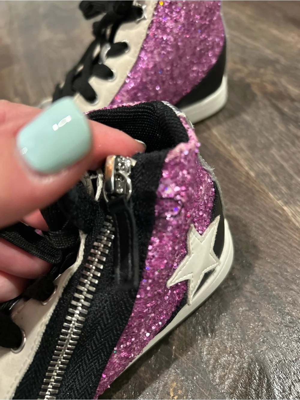 Nina Kids Glitter High-Top Zipper Sneakers- size Toddler 9